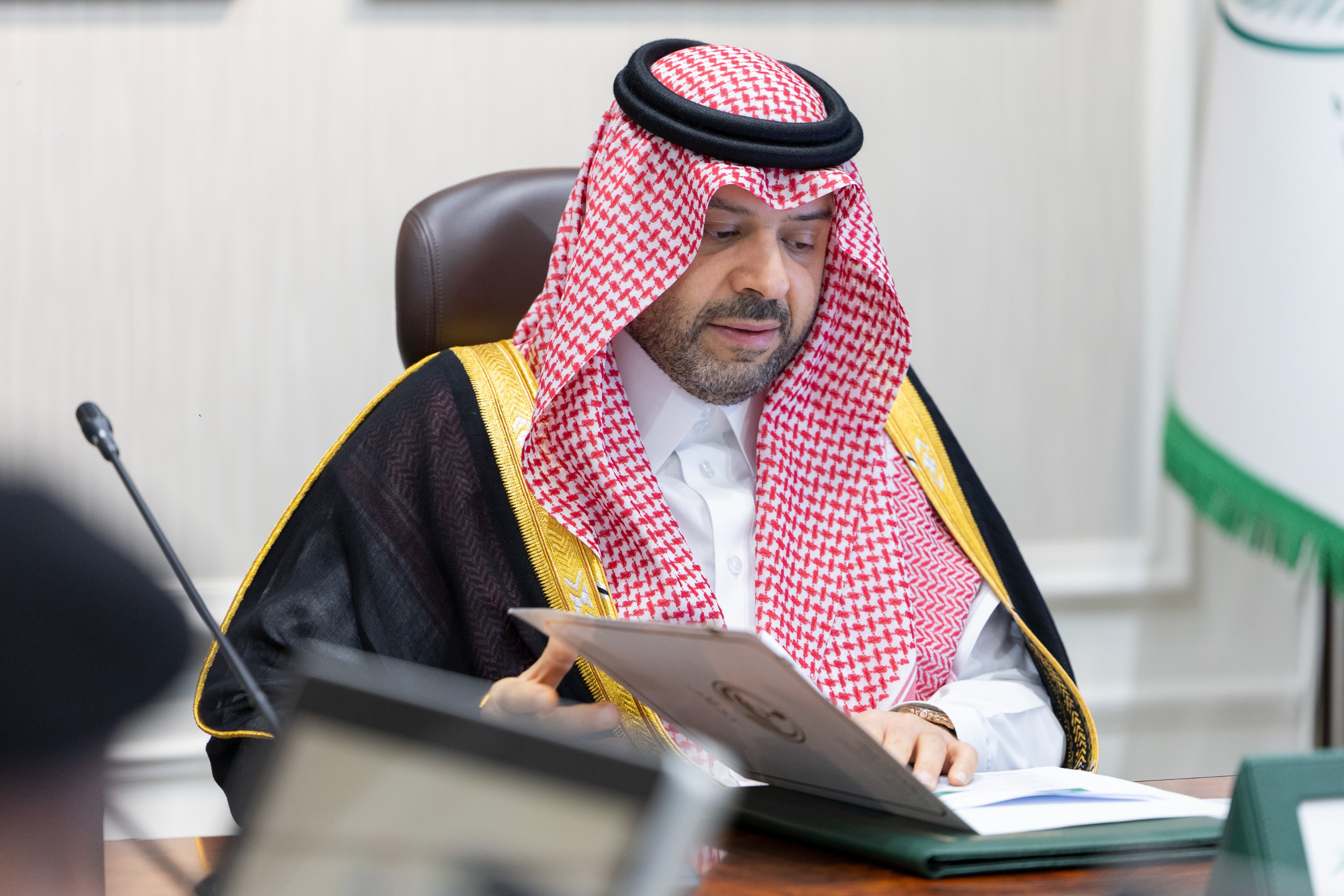 سمو أمير منطقة الحدود الشمالية يرأس اجتماع لجنة السلامة المرورية الرئيسية بالمنطقة