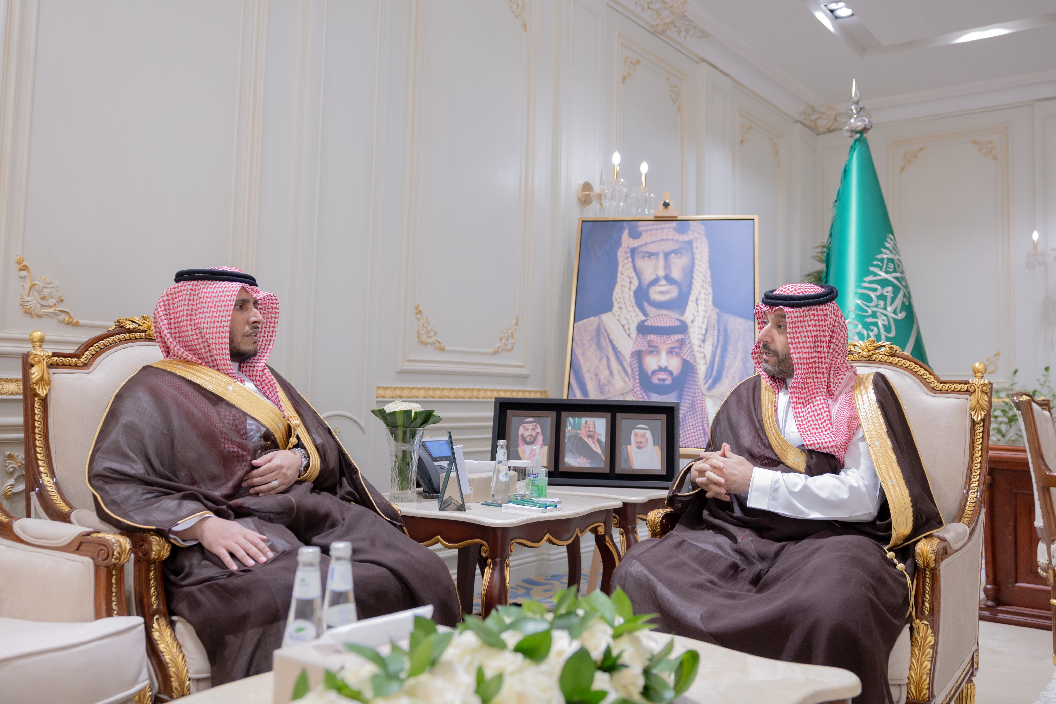 سمو نائب أمير منطقة الحدود الشمالية يستقبل مدير فرع وزارة العدل بالمنطقة