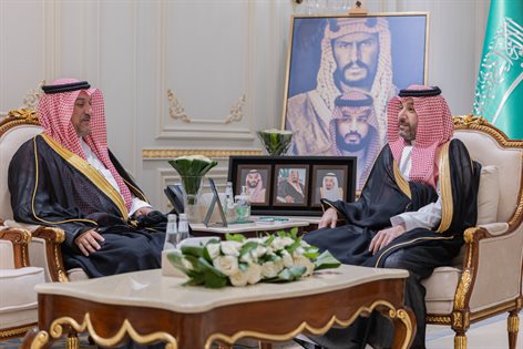 سمو نائب أمير منطقة الحدود الشمالية يستقبل أمين المنطقة المكلّف حديثًا
