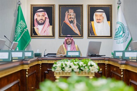 His Royal Highness the Governor of the Northern Borders Region chairs the meeting on the preparations for the region's summer events