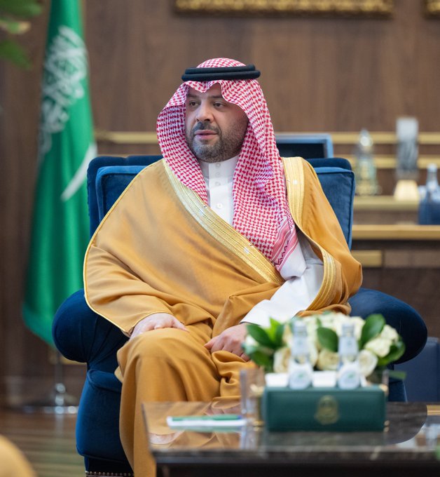 سمو أمير منطقة الحدود الشمالية يستقبل نائب الرئيس الأعلى للإنتاج بمدينة وعد الشمال