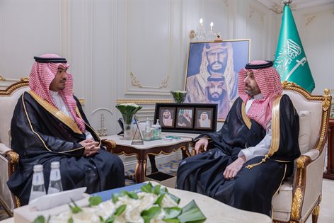 سمو نائب أمير منطقة الحدود الشمالية يستقبل مدير المعهد السعودي للتعدين بعرعر بمناسبة الاعتماد المؤسسي الكامل