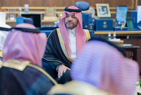 ‏سمو ⁧‫أمير منطقة الحدود الشمالية‬⁩ يتسلّم تقريرًا عن أداء ومشروعات شركة المياه الوطنية بالمنطقة