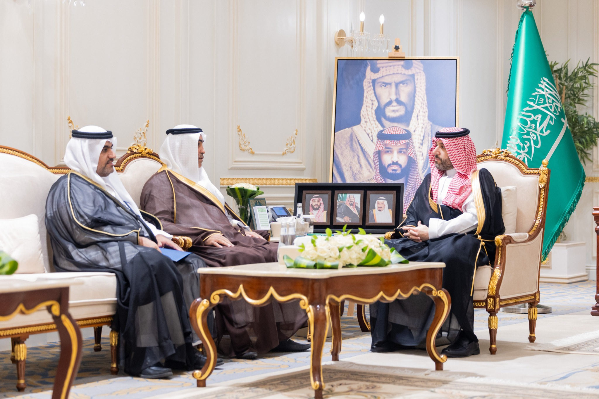 سمو نائب أمير منطقة الحدود الشمالية يتسلّم التقرير السنوي للجنة "تراحم" بالمنطقة