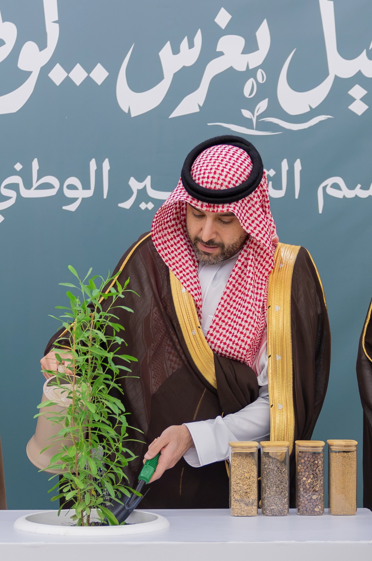 سمو نائب أمير منطقة الحدود الشمالية يدشّن موسم التشجير الوطني 2026 بالمنطقة