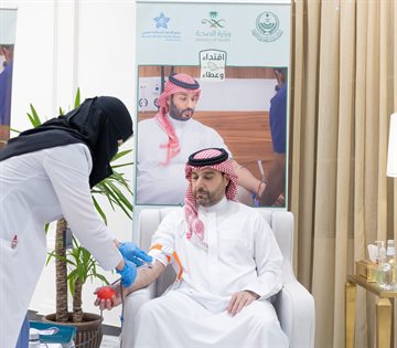 سمو نائب أمير منطقة الحدود الشمالية يشارك في الحملة الوطنية التي أطلقها سمو ولي العهد للتبرع بالدم