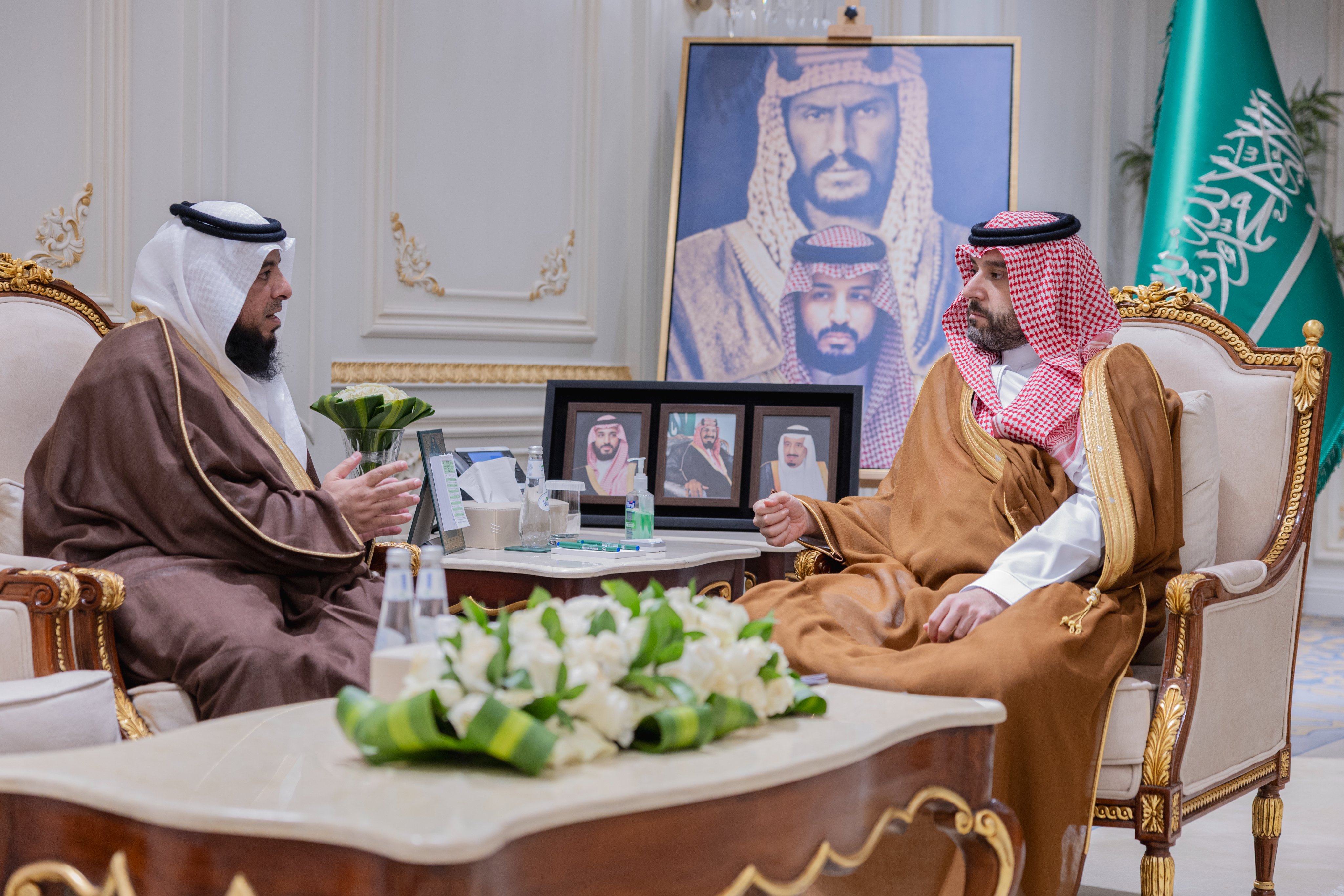 سمو نائب أمير منطقة الحدود الشمالية يستقبل رئيس وأعضاء مجلس إدارة جمعية "مبتكرون