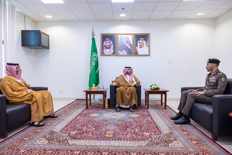 سمو نائب أمير منطقة الحدود الشمالية يتفقّد إدارة الأدلة الجنائية بالمنطقة