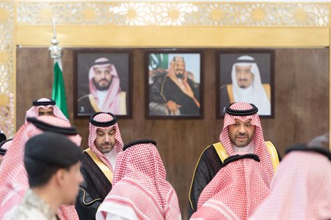 سمو أمير منطقة الحدود الشمالية وسمو نائبه يستقبلان منسوبي الإمارة المُهنئين بعيد الأضحى المبارك