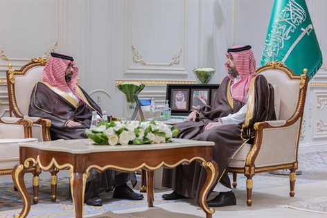 سمو  نائب أمير منطقة الحدود الشمالية يستقبل المدير العام لفرع صندوق تنمية الموارد البشرية بالمنطقة