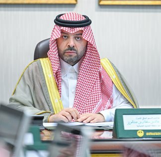 سمو أمير منطقة الحدود الشمالية يرأس اجتماع لجنة الإسكان التنموي بالمنطقة