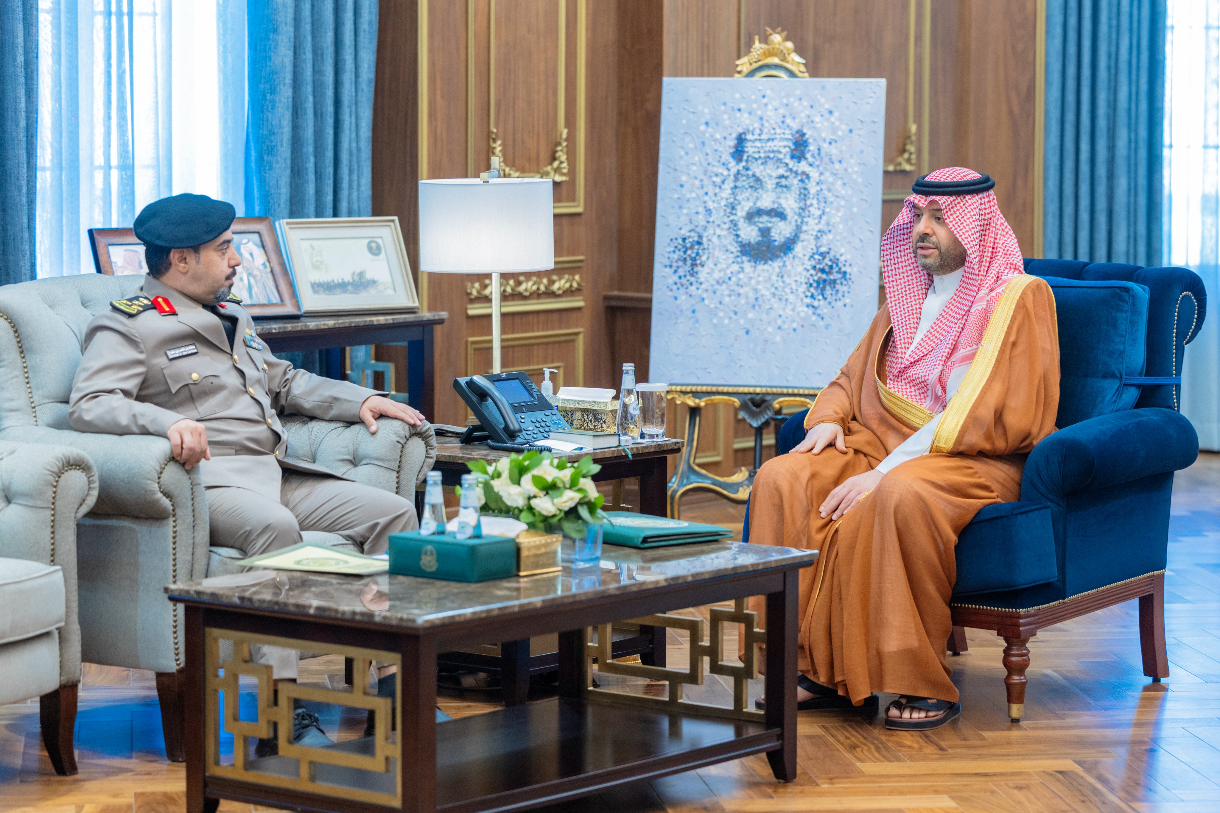 سمو  أمير منطقة الحدود الشمالية يستقبل مدير إدارة مكافحة المخدرات بالمنطقة